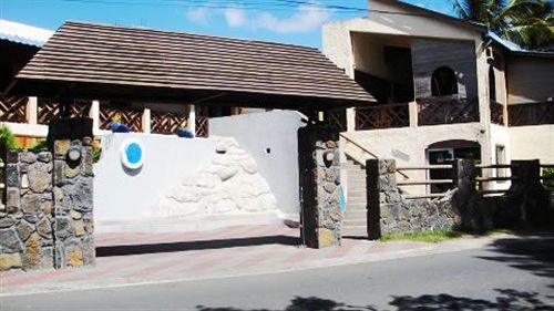 Le Grand Bleu Hotel Trou aux Biches Exterior photo